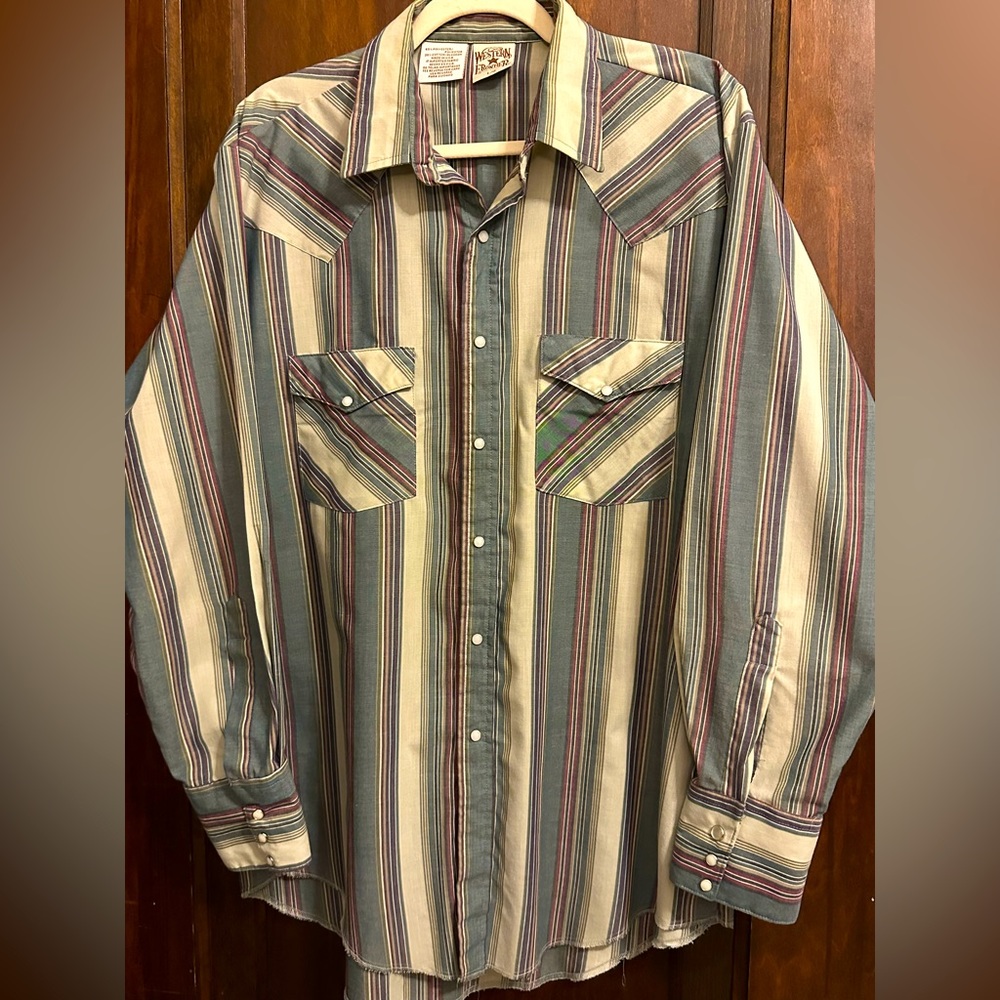 Western Frontier snap closed shirt Large